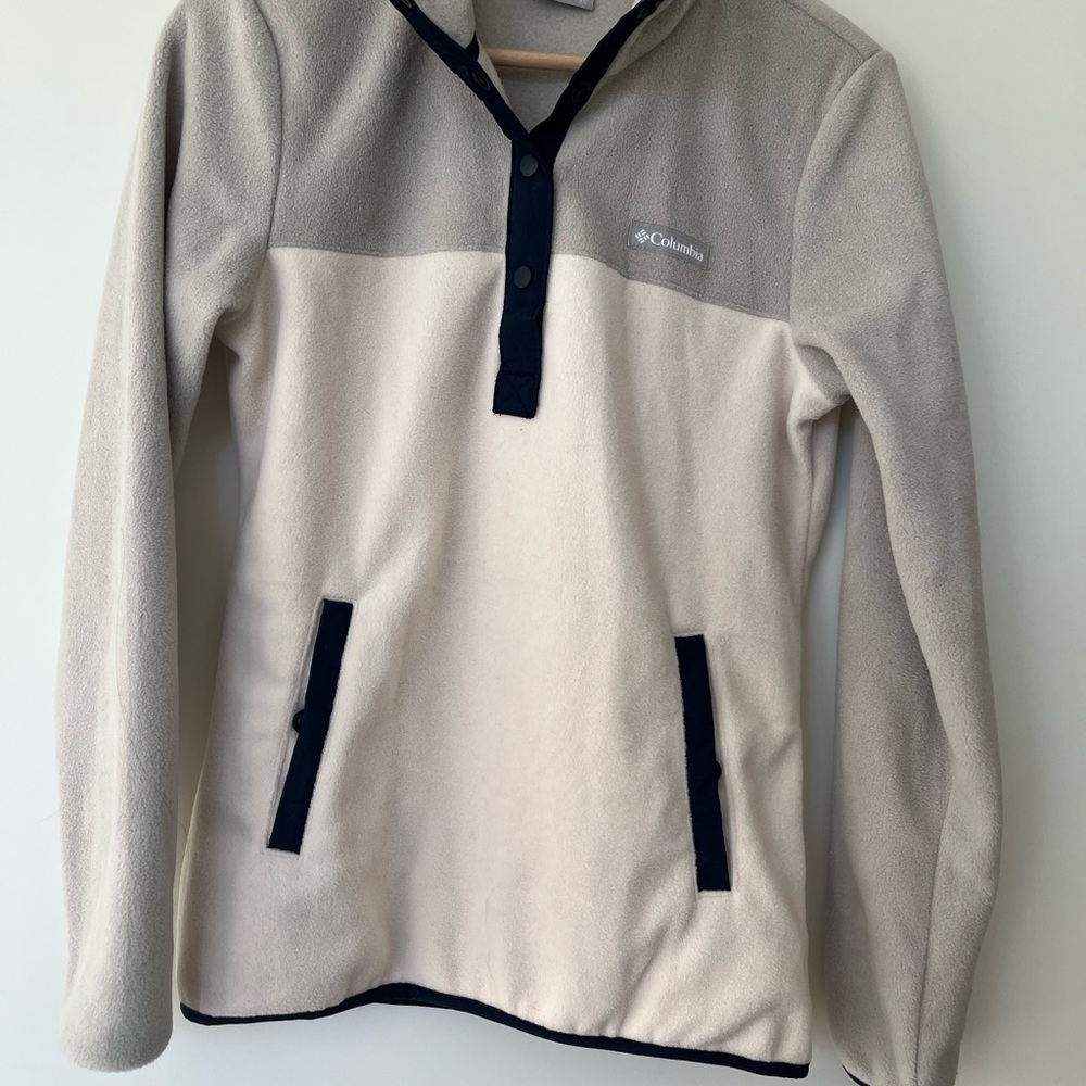 Columbia Two-Tone Fleece Sweater - Gray and Cream, XS